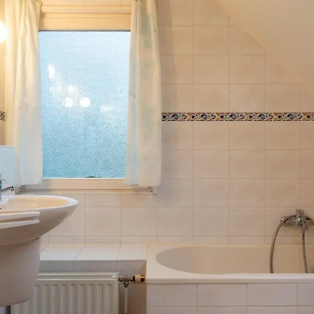 Hébergement de vacances Ruime Aan De Kust In Het Prachtige Sint Maartenszee *