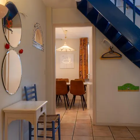 Ruime Aan De Kust In Het Prachtige Sint Maartenszee