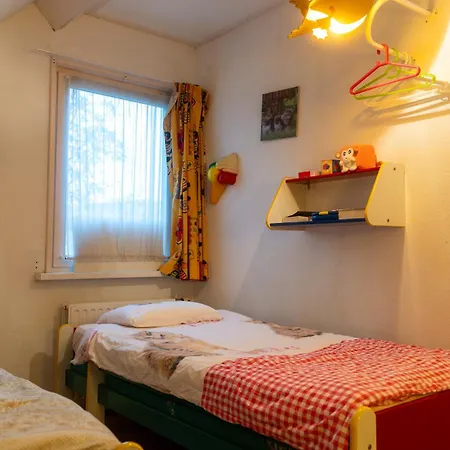 Ruime Aan De Kust In Het Prachtige Sint Maartenszee