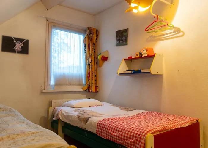 Ruime Aan De Kust In Het Prachtige Sint Maartenszee