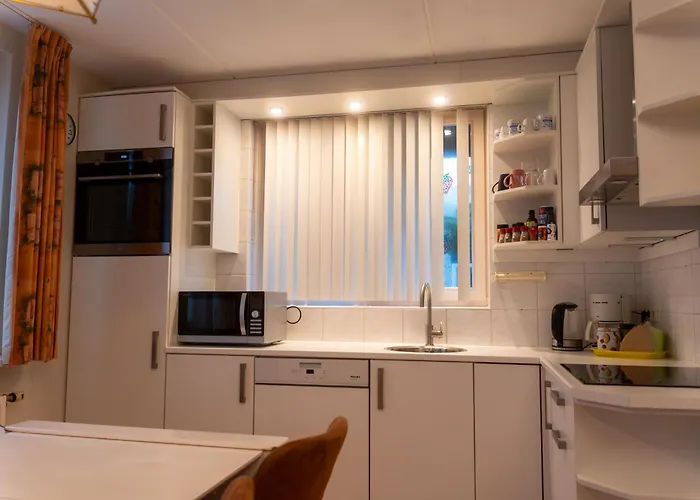 Vakantiehuis Ruime Aan De Kust In Het Prachtige Sint Maartenszee Sint Maartensvlotbrug