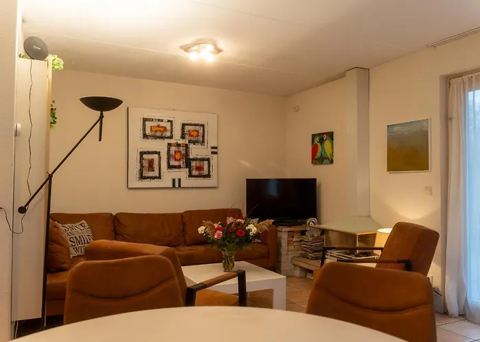 Ruime Aan De Kust In Het Prachtige Sint Maartenszee